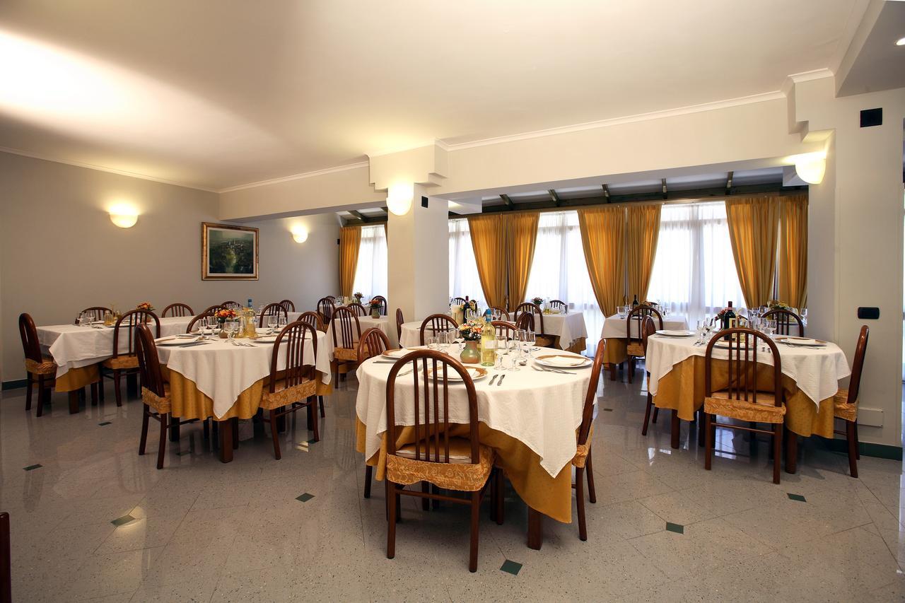 Albergo Terme Santamaria 카스텔포르테 외부 사진