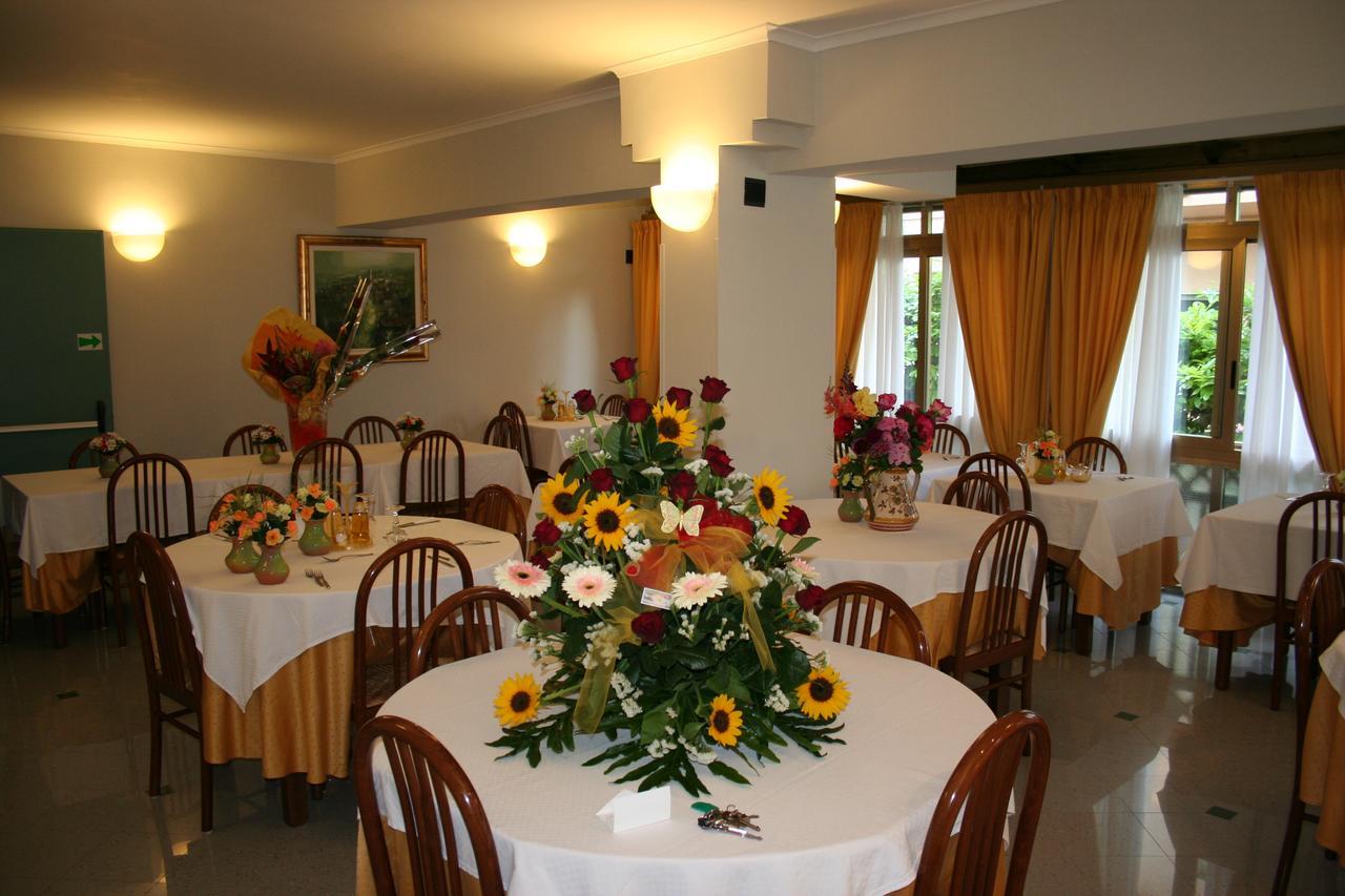 Albergo Terme Santamaria 카스텔포르테 외부 사진