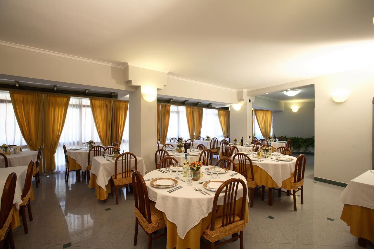 Albergo Terme Santamaria 카스텔포르테 외부 사진